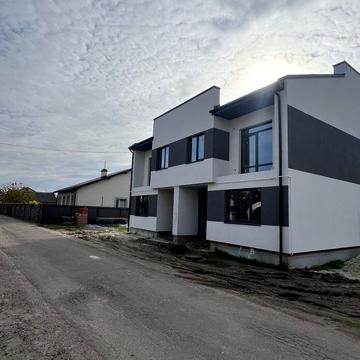 Продаж котедж Лапаївка центр