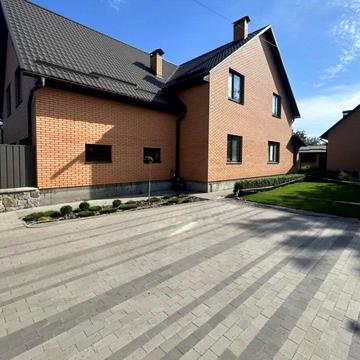 Київська вул.