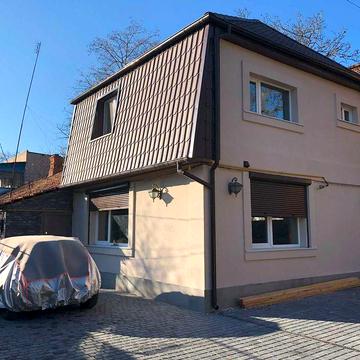 Теплий будинок, два поверхи з ремонтом і подвірʼям ЦІНУ ЗНИЖЕНО