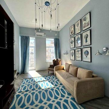 Сучасна світла 1к з газом в центрі, Саксаганського 26