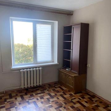Продам 1к.кв.Дарницький вокзал,станція міської електрички:12-хв.пішки
