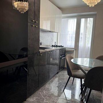 Продаж 4-кім. Род.Крушельницьких (10-15хв. пішки до цетнтру пішки)