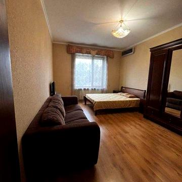 Продам 2х ком. квартиру, Хвойный переулок.1я ст.Люстдорфской.Черёмушки