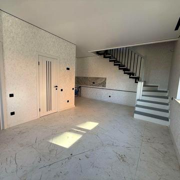 Продам таунхаус з ремонтом  без комісії