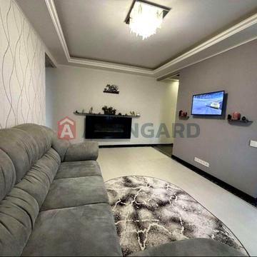 Трикімнатна квартира.Правий.