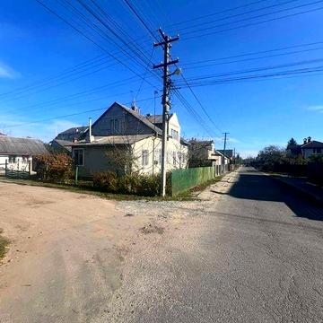 Продається 1/2 будинку у с. Рудно (м. Львів)