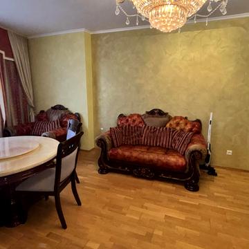 Миколи Ушакова вул., 1-В
