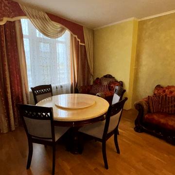 Миколи Ушакова вул., 1-В