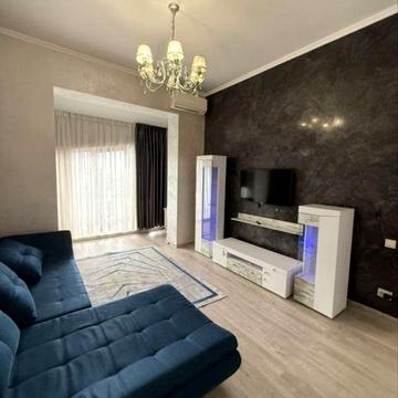 Здається двох-кімнатна квартира біля міського озера