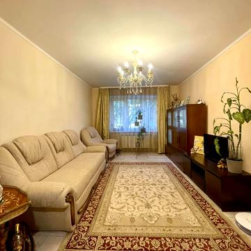 Івана Павла II вул. (Будівельників), 8