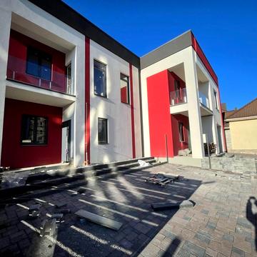 Єдності вул., 11