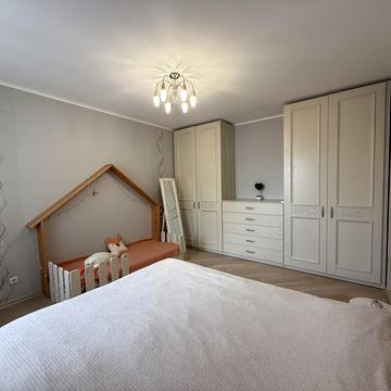 Анатолія Бортняка вул., 2