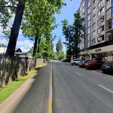 Київська вул., 73