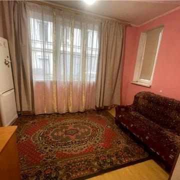 Базарна вул., 3