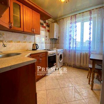 У продажу 3 кімн. квартира в с. Великий Дальник.