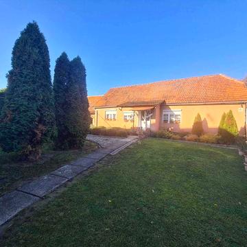 Продається будинок в  с.Яноші.