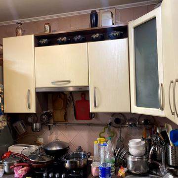 Джерельна вул., 40