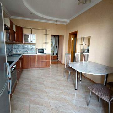 Оренда 2 кімнатної квартири Центр міста