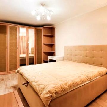 Євгена Коновальця вул. (Щорса), 15 к3