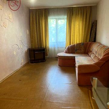 Продам 2 кім кв Молодіжний!