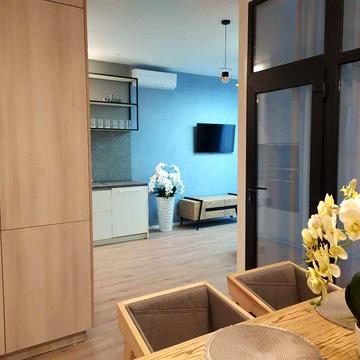 Оренда квартири в центрі з сучасним ремонтом і технікою  Жилянська 68