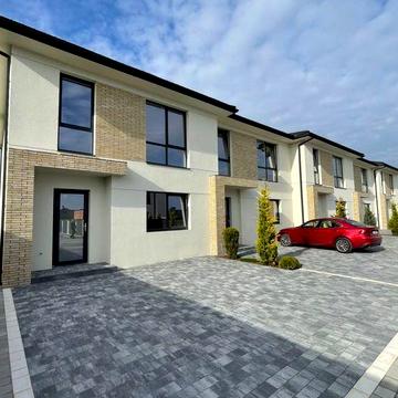 Таунхаус у зручній та тихій локаціі поруч з містом