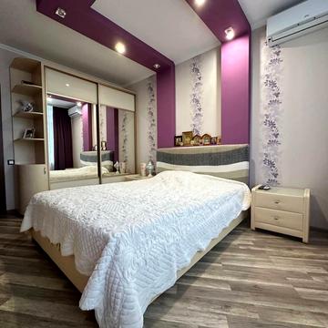Середня вул., 24 к6