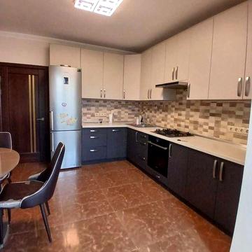 Оренда 2 кімн. квартири,  автономне опалення, центр