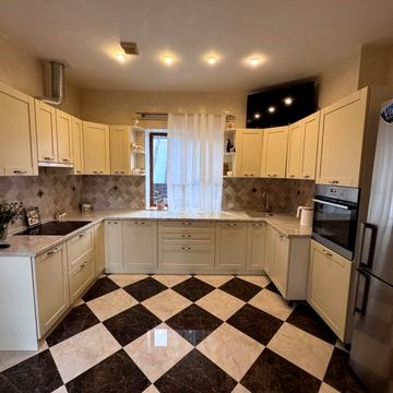 Рекунова вул., 66