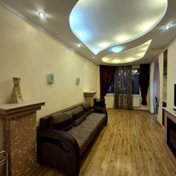 Середньофонтанська вул., 19б