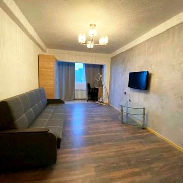 Продам 2-кім квартиру 63 м² з ремонтом на Подолі, Петропавлівська 6