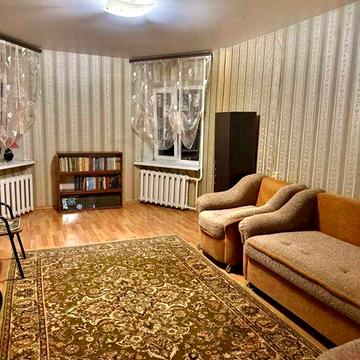 1 кімн. 40кв., Небесної сотні, Левітана, 16 поверх, тепла та затишна