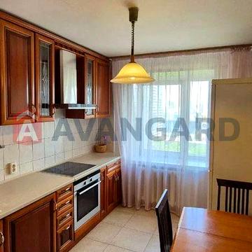 3х кімнатна з ремонтом, мебльована, техніка М Вокзальна Соломянський