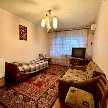 2 кімнатна квартира. Перший Занасип. вул. Велика Набережна