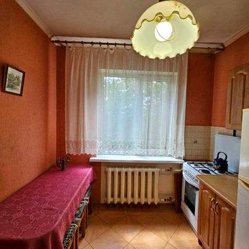 Продам 2-комнатную квартиру на Черёмушках/Срочно