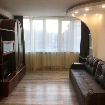 Оренда двокімнатної квартири вул. Дмитрівська, 2