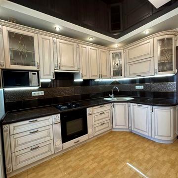 Дворецька вул., 48