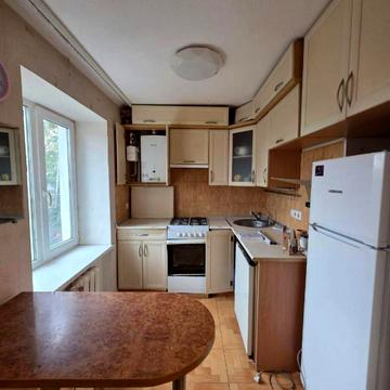 23 Серпня вул., 13а