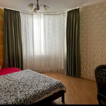 Осіння вул., 33