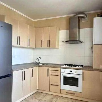 Продаж 2-кімнатної вул. Харківська. Цегла. Автономне опалення