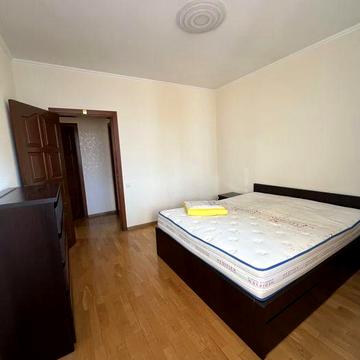 2к Жк вул.Калнишевського 7 (4поверх