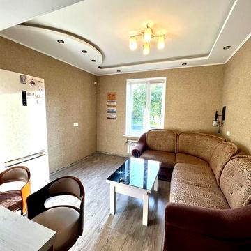 Сталінка 3-кімнатна р-н Палац спорту