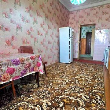 Затишна Велика 3-кім. квартира з косметичним ремонтом.