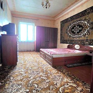 Затишна Велика 3-кім. квартира з косметичним ремонтом.