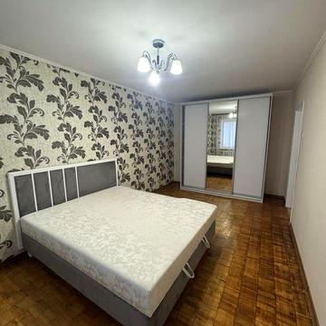 Оренда  квартири вул. Олега Антонова 20