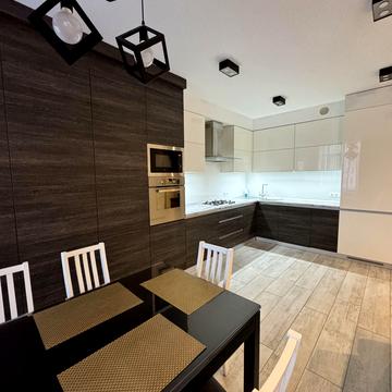 Юнацька вул., 19