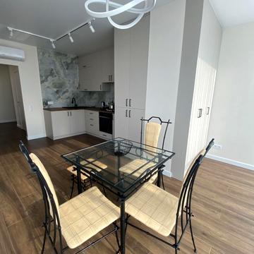 Івана Франка вул., 57