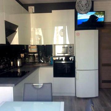 2-х кімн.кв.Феодосійська 2л. 80м2.м.Деміївська