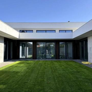 Дружби бульв.