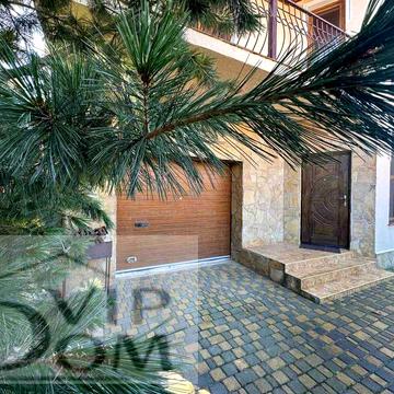 Дом возле моря из ракушечника, Совиньон